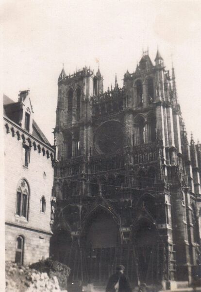 Fichier:Photo-cathedrale-1940.jpg