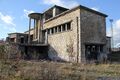 Janvier 2014 - Le bâtiment, pris depuis l'emplacement des bassins