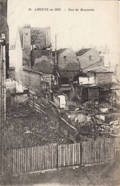Fichier:CPA-rue-de-Beauvais-1918.jpg