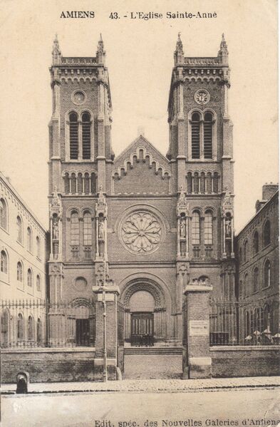 Fichier:CPA-Eglise-St-Anne.jpg