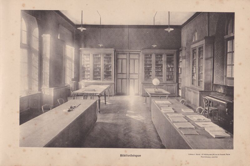 Fichier:Amiens-Ecole-normale-instituteurs-1913-1914-bibliotheque.jpg