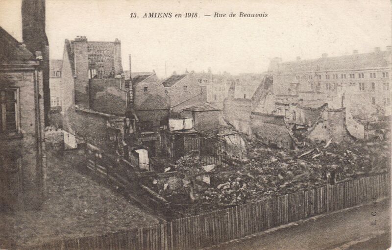 Fichier:CPA-rue-de-Beauvais-en-1918-b.jpg