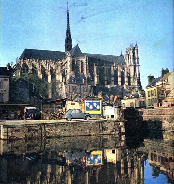Fichier:Don-cathedrale-1960.jpg