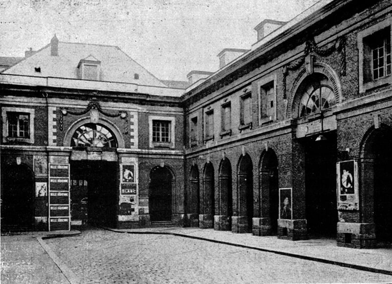 Fichier:Halle-au-ble-1910-2.jpg
