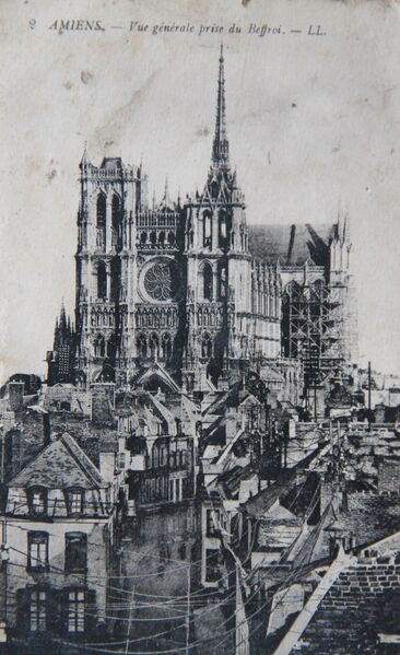 Fichier:Amiens-Cathedrale-Beffroi 8724.JPG