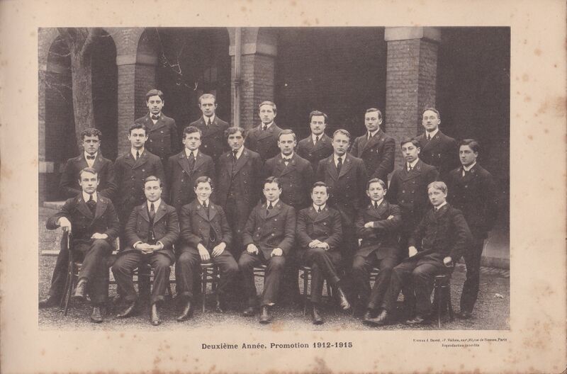 Fichier:Amiens-Ecole-normale-instituteurs-1913-1914-deuxieme-annee-promotion-1912-1915.jpg