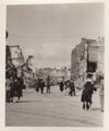 Place Gambetta (on distingue l'horloge a gauche), et seul l'actuel Lycée Saint-Remi est encore débout