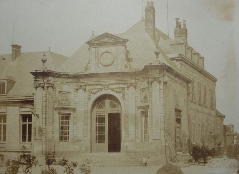 Fichier:Photo urban - palais episcopal - 1 - 1854.jpg