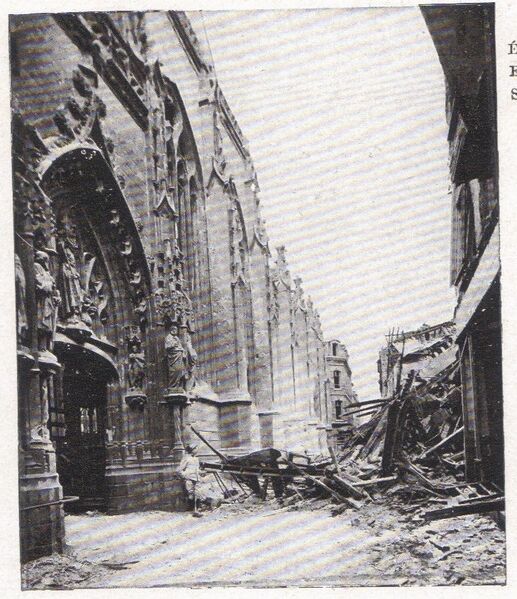 Fichier:Eglise-et-rue-Saint-Germain-1918.jpg