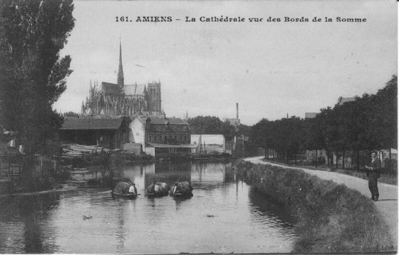 Fichier:CPA-cathedrale-bord-somme.jpg