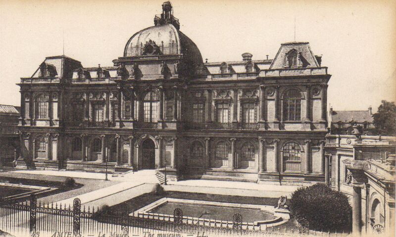 Fichier:CPA-Le-Musee.jpg
