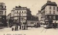 CPA-Place-Gambetta-et-Tramway.jpg