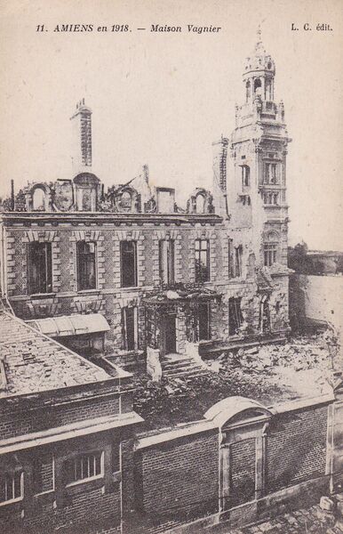 Fichier:CPA-Amiens-1918-14-rue-Lemerchier.jpg
