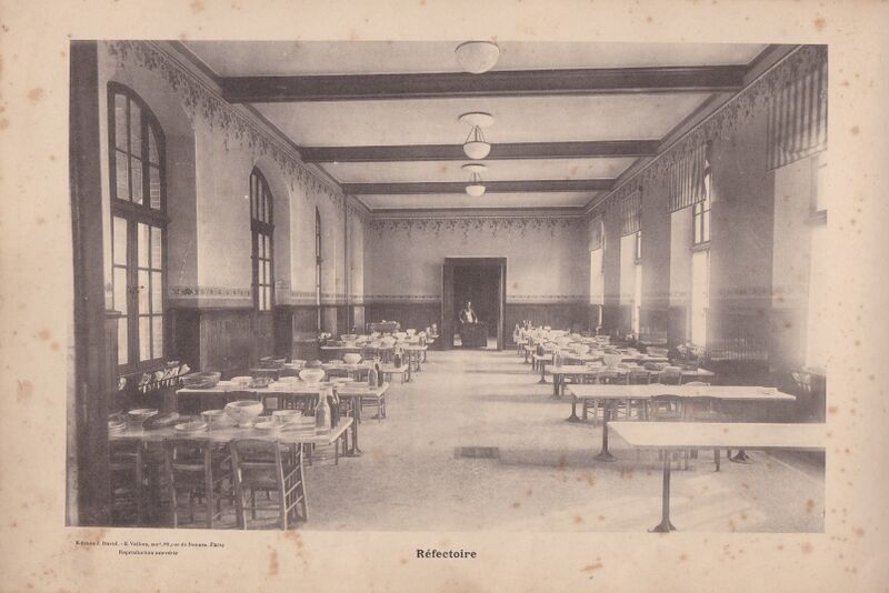 Fichier:Amiens-Ecole-normale-instituteurs-1913-1914-refectoire.jpg