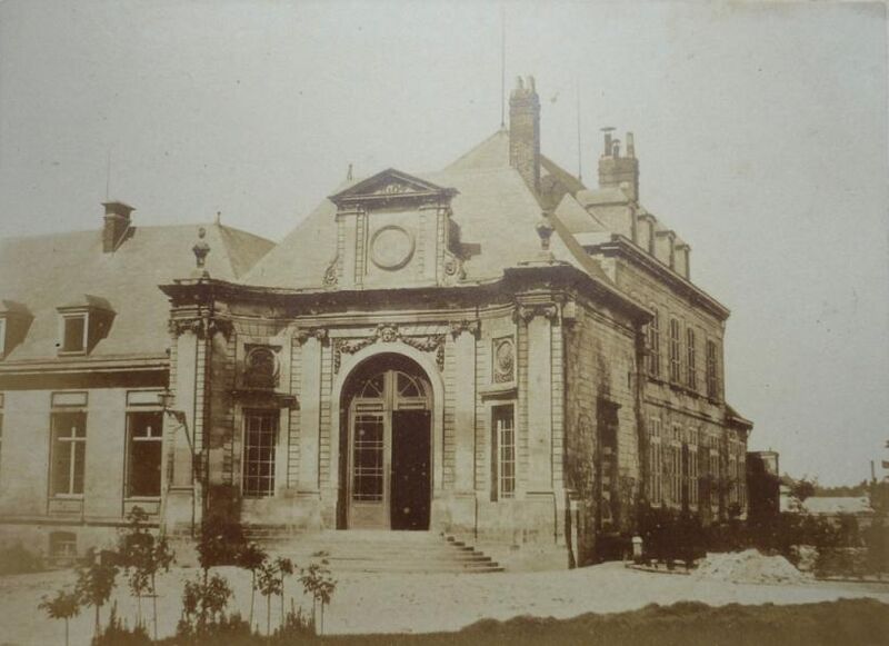Fichier:Urban - palais episcopal -2 - 1854.jpg