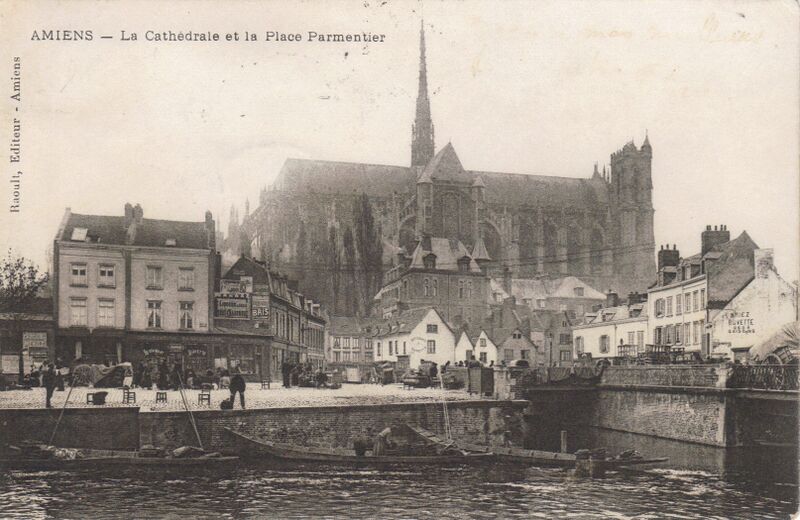 Fichier:CPA-la-Cathedrale-et-la-place-Parmentier.jpg