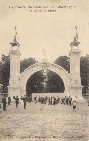 Fichier:CPA-entree-exposition-internationale-1906.jpg