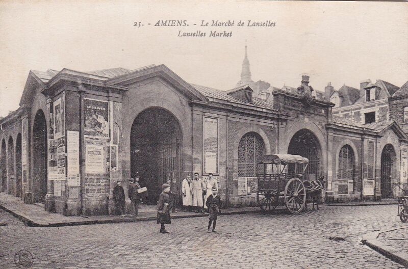 Fichier:CPA-Amiens-25-le-marche-de-Lanselles.jpg