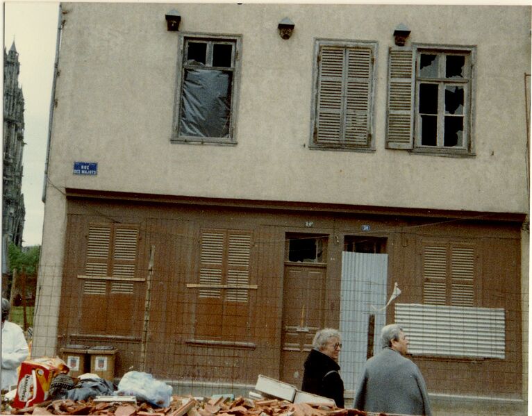 Fichier:Rue des Majots 02 05 1988.jpg