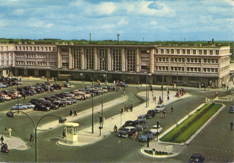 Fichier:CPM-Amiens-La-Gare.jpg