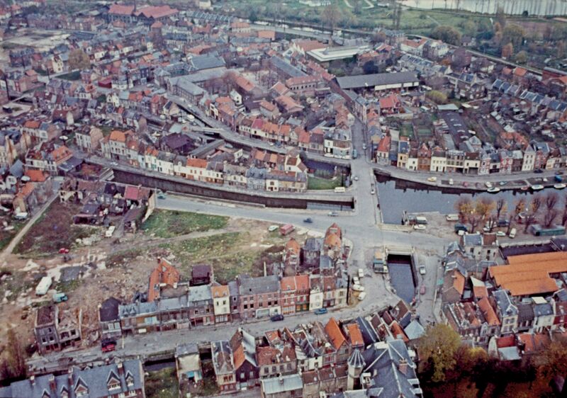 Fichier:SAINT LEU AERIEN MARS 75.jpg