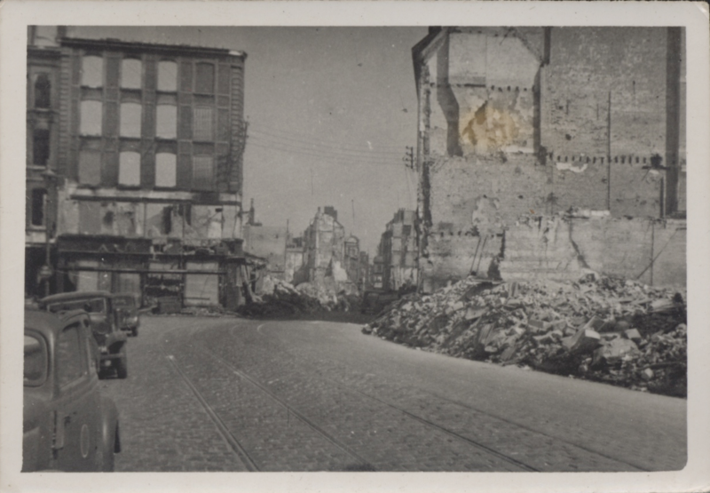 Fichier:Photo-amiens-1940-asourcer.PNG
