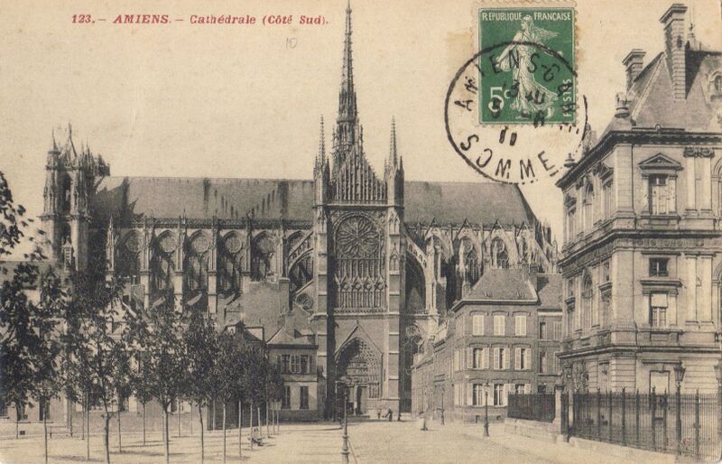 Fichier:Cpa-123-Amiens-Cathedrale.jpg