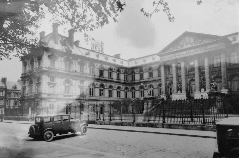 Fichier:Palais-de-justice1930.jpg